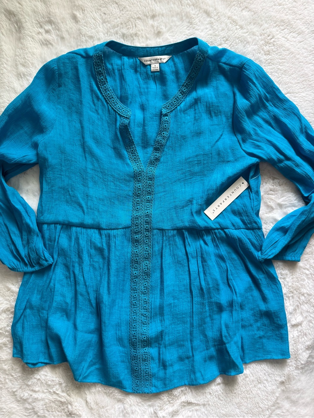 Counterparts Women's Hawaiian Teal Tunic with Lace Trim